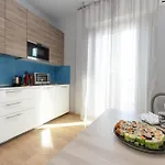 Smiling In Desenzano View Desenzanoloft Official Partner Homes & By Marriott Bonvoy * Desenzano del Garda