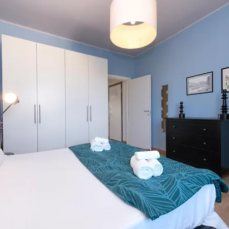 Smiling In Desenzano View Desenzanoloft Official Partner Homes & By Marriott Bonvoy * Desenzano del Garda