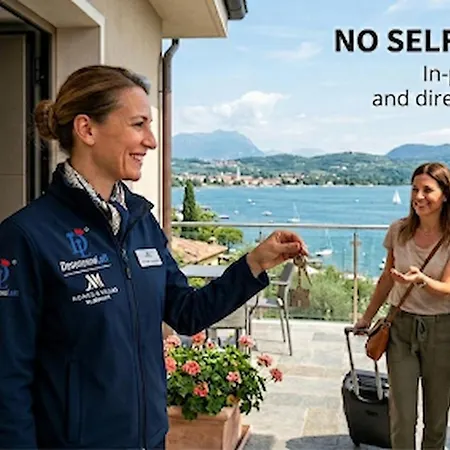 Smiling In Desenzano View Desenzanoloft Official Partner Homes & By Marriott Bonvoy Appartement Desenzano del Garda